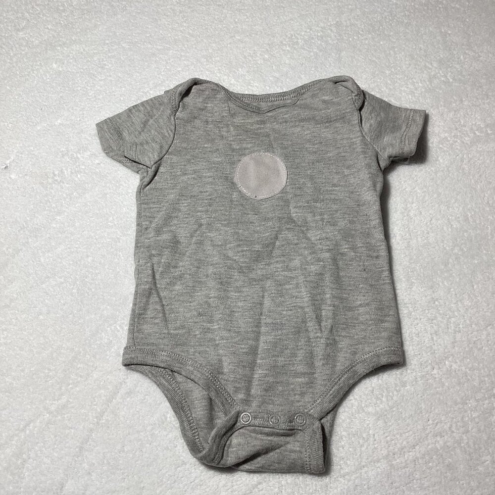 Emoji Gray Short Sleeve Bodysuit Size 3-6 Months